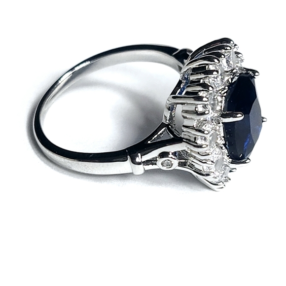 4.50 ctw Sapphire statement Halo ring size 8.5 - Picture 6 of 6